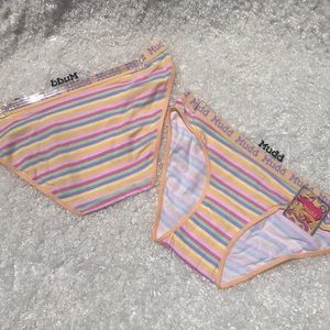 New Years BlowOut!🎉 
4 for $12 Great gifts! Buy these 2 + get 2 other FREE